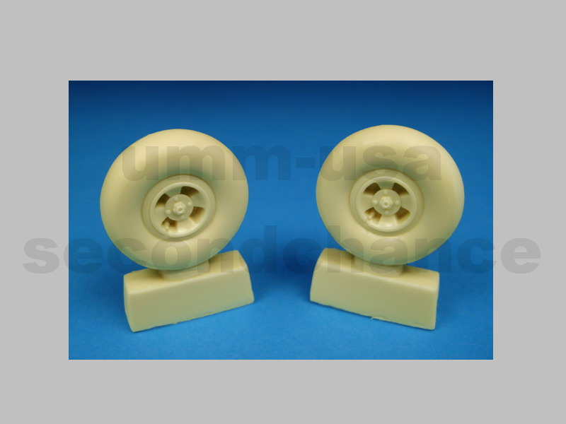 BR32006 Spitfire 4-Slot Mainwheels 1/32